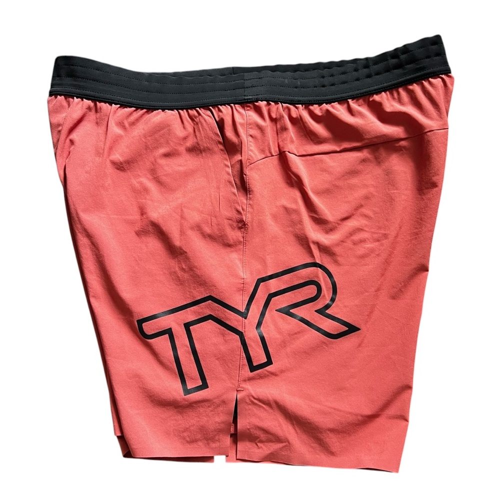 TYR Hydrosphere Men's XL Lined 6" Momentum Big Logo Shorts - Solid